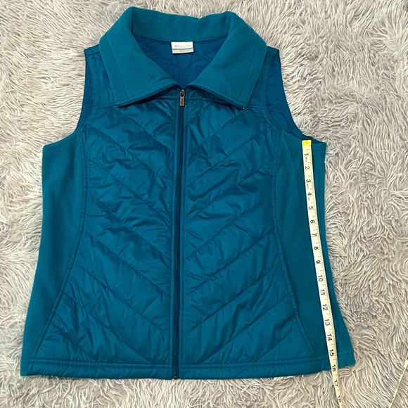 Columbia Sportswear Women's Zip Up Vest - Picture 8 of 8